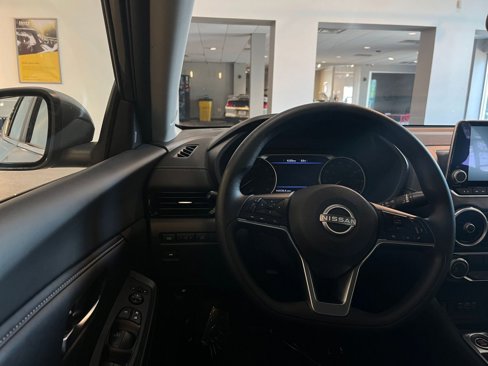 Used 2024 Nissan Sentra SV image 34