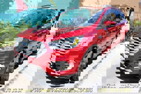 Used 2018 Ford Escape Titanium image 4