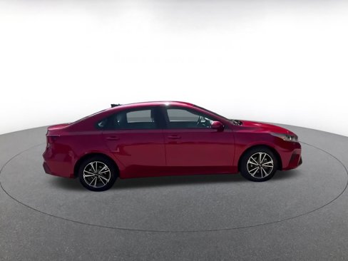 Used 2024 Kia Forte LXS image 9