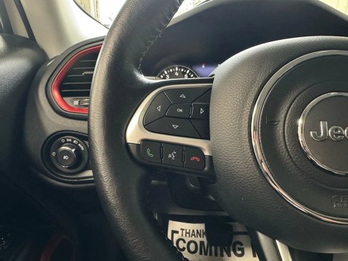 Used 2017 Jeep Renegade Trailhawk image 35