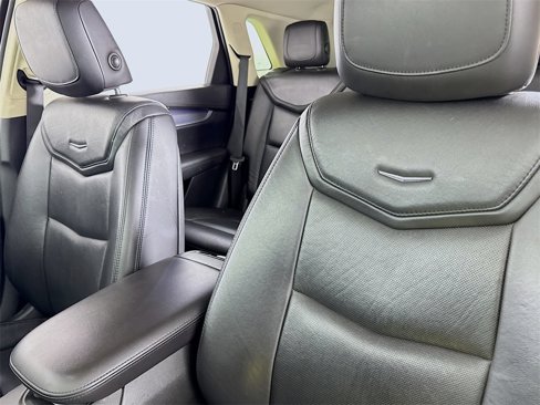 Used 2018 Cadillac XT5 Premium Luxury image 13