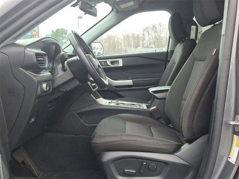Certified 2022 Ford Explorer XLT image 11