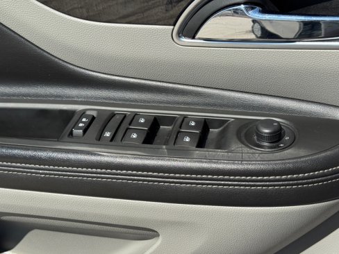 Used 2015 Buick Encore FWD image 18