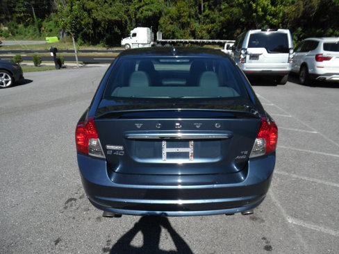 Used 2009 Volvo S40 T5 R-Design image 4