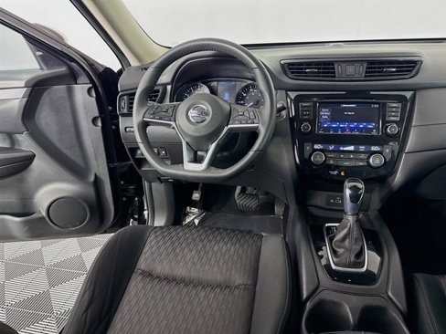 Certified 2020 Nissan Rogue SV image 23