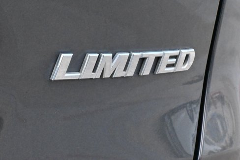 Used 2019 Toyota RAV4 Limited image 13