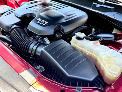 Used 2021 Dodge Challenger SXT image 30