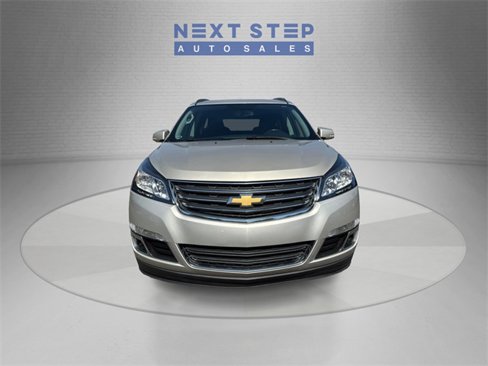 Used 2016 Chevrolet Traverse LT image 2