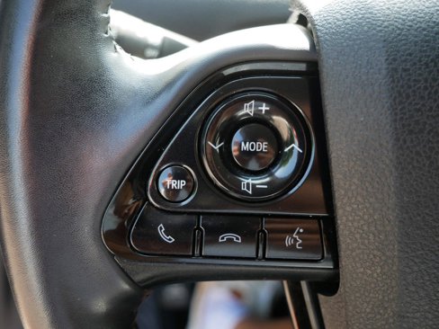 Used 2019 Toyota Prius XLE image 28