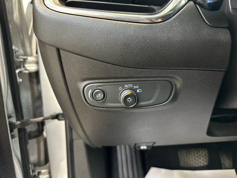 Used 2022 Chevrolet Equinox LT image 23