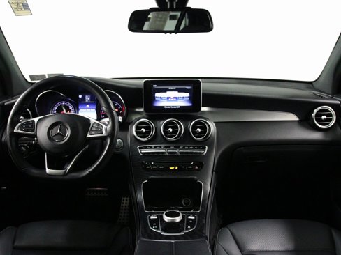 Used 2019 Mercedes-Benz GLC 300 4MATIC Coupe image 2
