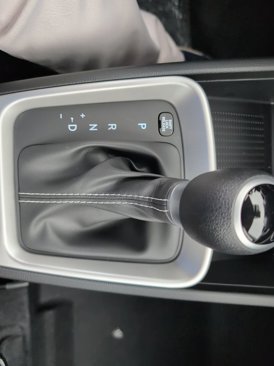 New 2025 Hyundai Venue SE image 18