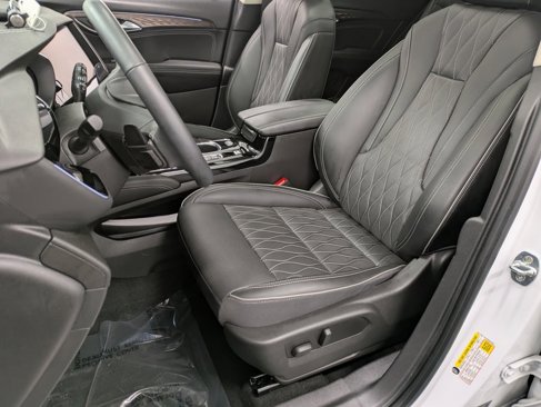Used 2022 Buick Envision Avenir w/ Technology Package II image 10