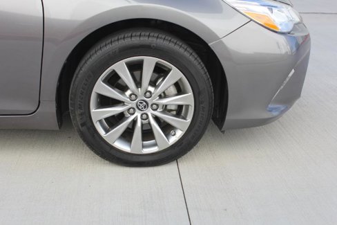 Used 2017 Toyota Camry XLE image 46