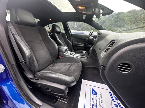 Used 2018 Dodge Charger GT image 28