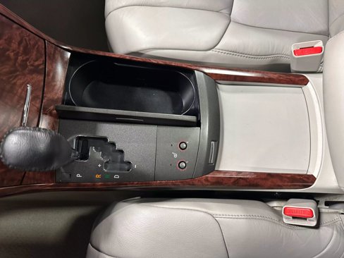 Used 2012 Toyota Avalon Limited image 20
