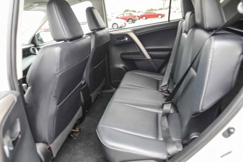 Used 2013 Toyota RAV4 Limited image 17