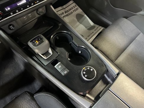 Used 2024 Nissan Rogue SV image 19