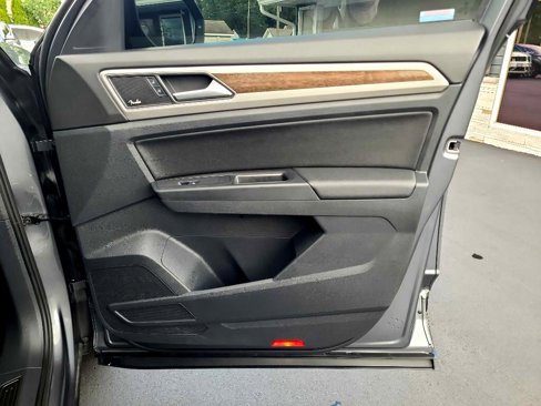 Used 2018 Volkswagen Atlas SEL Premium image 41