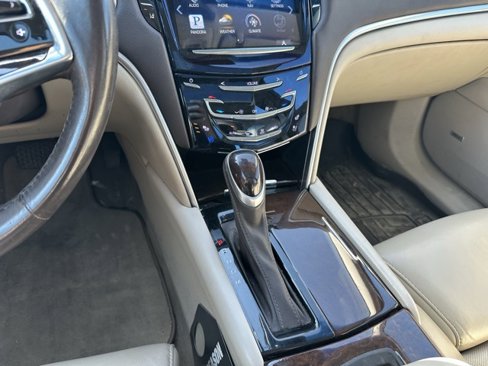 Used 2013 Cadillac XTS Premium image 22