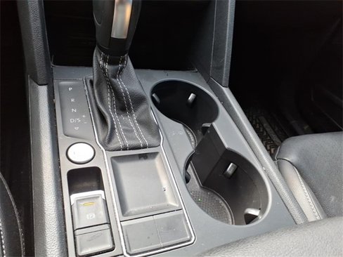 Used 2022 Volkswagen Atlas SE image 45