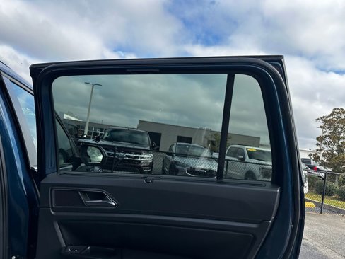 Used 2018 Volkswagen Atlas SE image 33