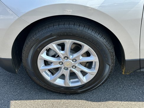 Certified 2020 Chevrolet Equinox LT w/ Driver Convenience Package image 11