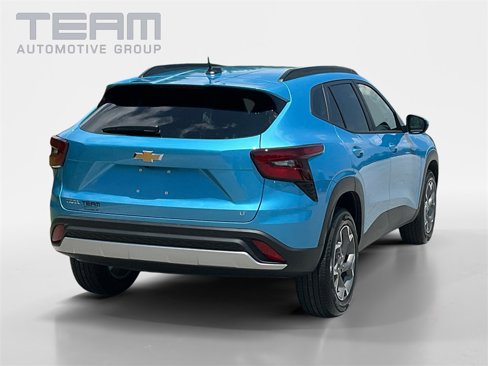 New 2025 Chevrolet Trax LT w/ Driver Confidence Package image 7