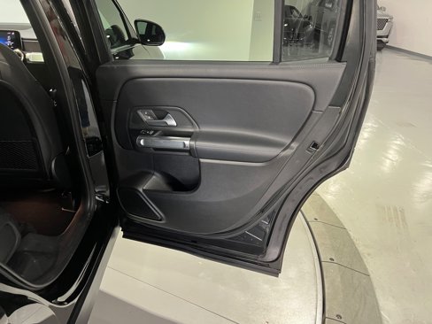 Used 2020 Mercedes-Benz GLB 250 4MATIC image 53