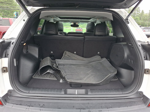 Used 2022 Jeep Cherokee Limited w/ Mopar Interior Package image 30