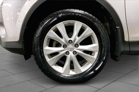 Used 2015 Toyota RAV4 Limited image 10