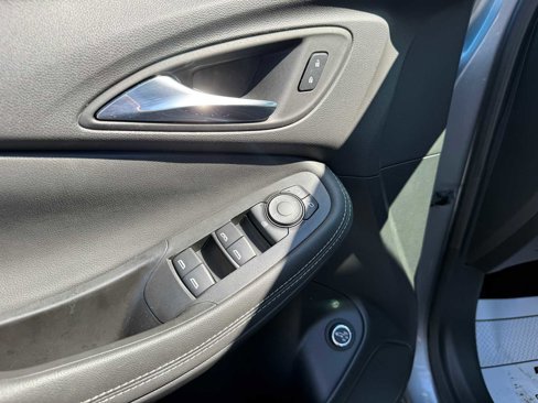 Used 2023 Buick Encore GX Select w/ Sport Touring Package image 14