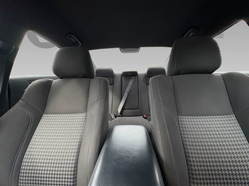 Used 2023 Dodge Charger SXT image 2