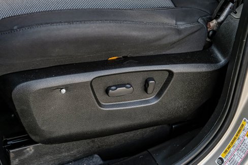 Used 2013 Chevrolet Captiva Sport LT image 25