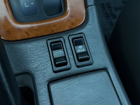 Used 2002 Toyota Solara SE image 9