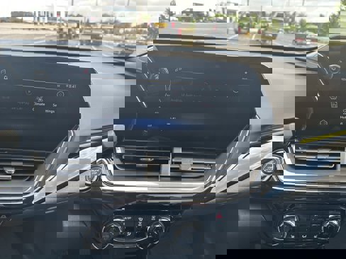 New 2025 Chevrolet Trax ACTIV w/ Sunroof Package image 16
