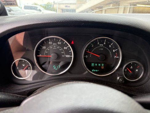 Used 2014 Jeep Wrangler Sahara image 17