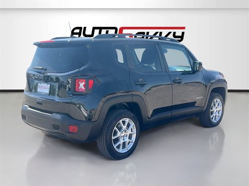 Used 2021 Jeep Renegade Latitude image 7