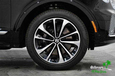 Used 2022 Bentley Bentayga image 64
