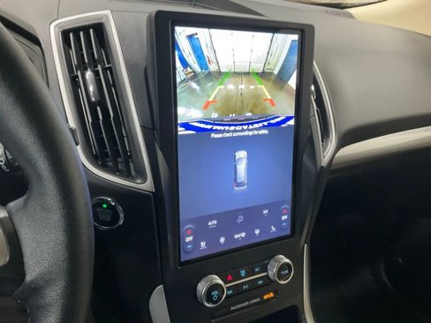 Used 2024 Ford Edge SEL w/ Convenience Package image 11