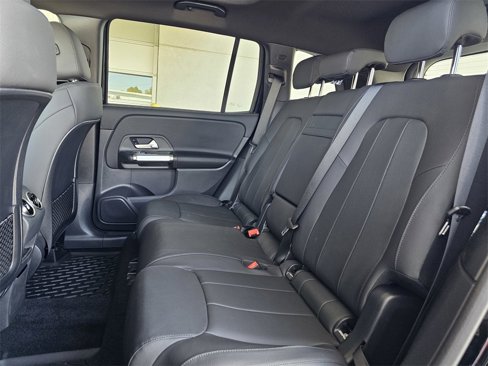 New 2025 Mercedes-Benz GLB 250 image 18