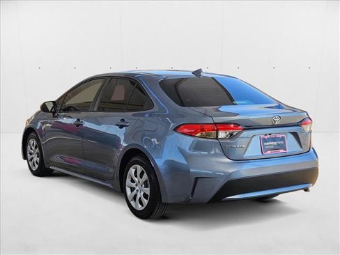 Used 2021 Toyota Corolla LE image 7