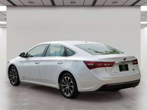 Used 2016 Toyota Avalon XLE Plus image 4