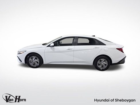 New 2025 Hyundai Elantra SE image 10