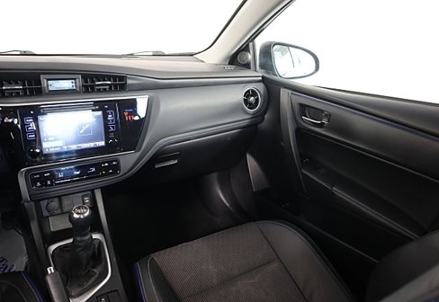 Used 2018 Toyota Corolla SE image 19