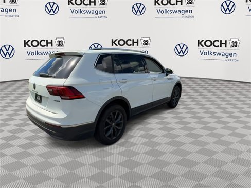 Used 2022 Volkswagen Tiguan SE image 7