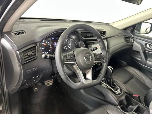 Used 2018 Nissan Rogue SV image 13