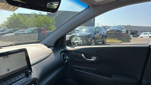 Used 2022 Hyundai Kona Limited image 23