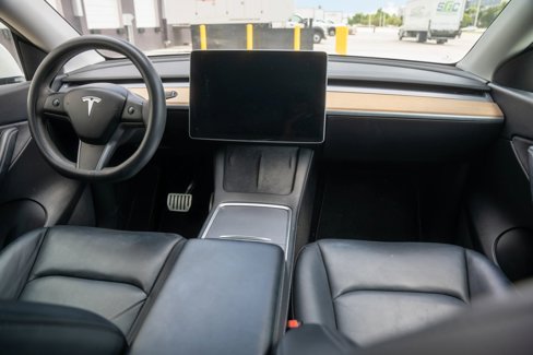 Used 2022 Tesla Model Y Performance image 10