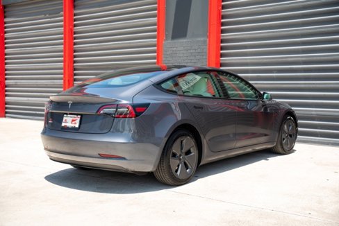 Used 2023 Tesla Model 3 Standard Range image 2